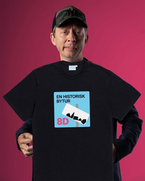 En Historisk Bytur Sort T shirt Allan Sindberg